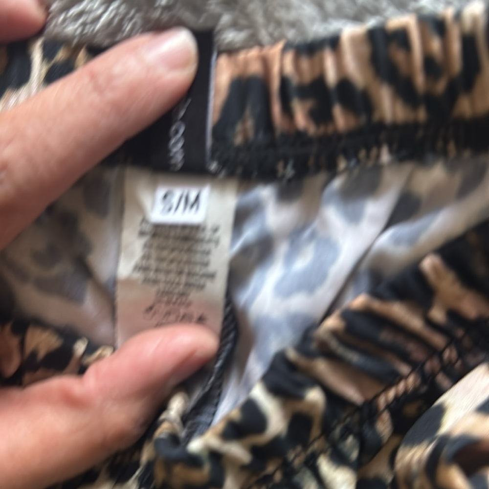 ONZIE size small/medium Leopard Print Wide-Leg Pants - Picture 3 of 4